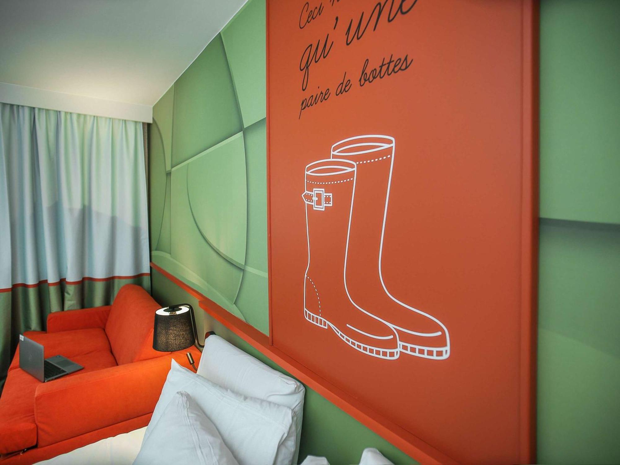 Ibis Styles Lisieux Normandie Exterior photo
